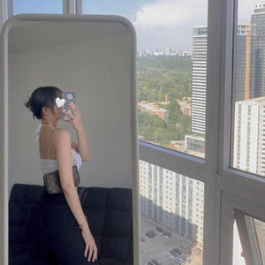 Meet your Posher, Kiều